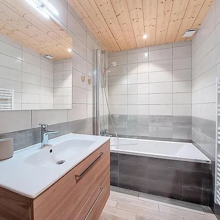 Шале Appartement-3-chambres-8-couchages-wifi-montriond-chebourins *